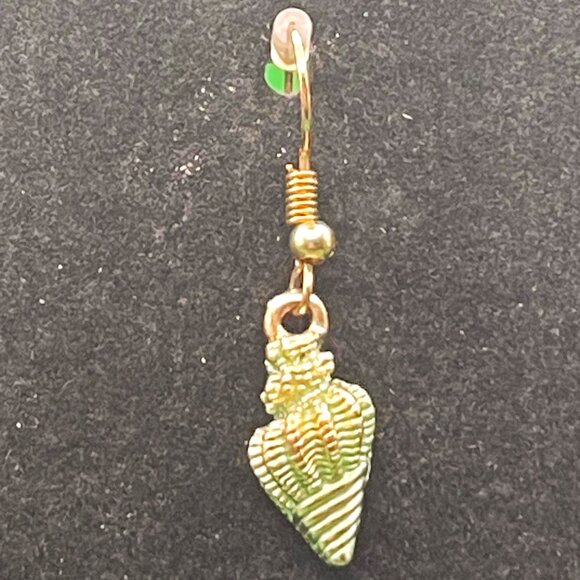 Handmade Conch Shell Earrings Dangle Drop Gold Tone Sea Shell Beachy Nautical - Picture 3 of 6